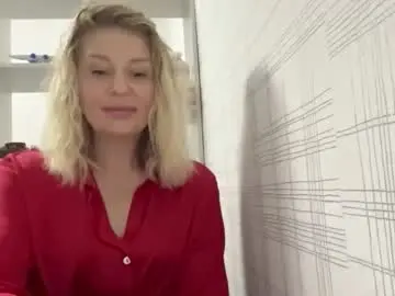 Chaturbate Free Porn Cam of blondie_xoxoxo