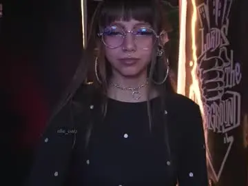 Chaturbate Adult Video Chat of elle_uwu