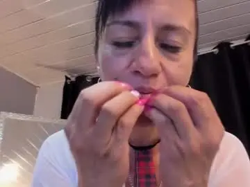 Chaturbate Adult Video Chat of clara_heat