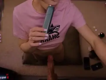 Chaturbate Live Porn of redhead_shark