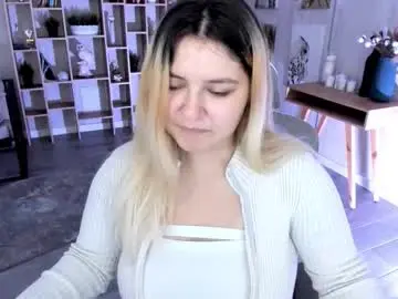 Chaturbate Live Sex Cam of diaangell