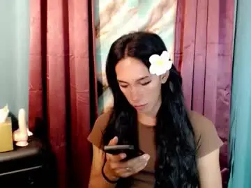 Chaturbate Live Sex Cam of pinay_lucy