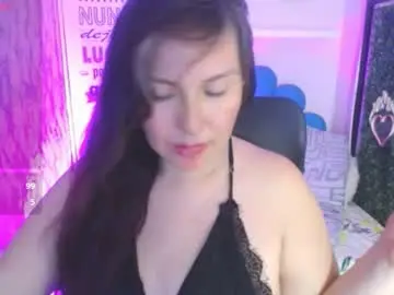 Chaturbate Nude Webcam of evelyn_mature19