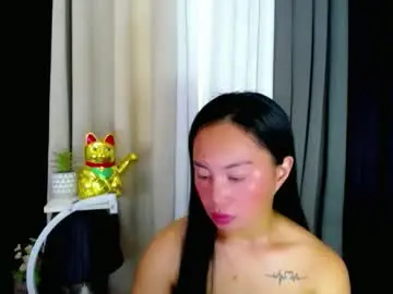 Chaturbate Sex Cam of ur_sexy_mommy