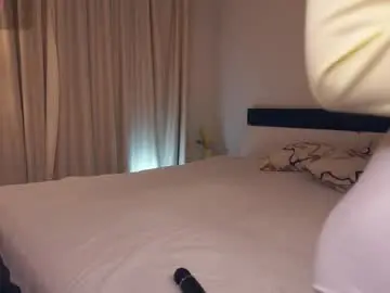 Chaturbate Live Sex Cam of hip_hop_baby