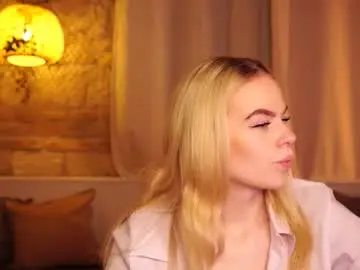 Chaturbate Best live sex cam show of snowbarbieee