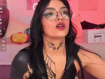 Chaturbate Free Porn Cam of hinataweed01