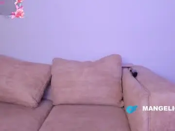 Chaturbate Live Sex Cam of cute_molly18