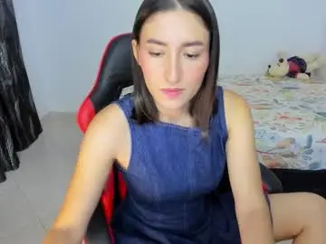 Chaturbate Adult Video Chat of andrea_loaiza2