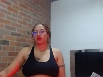 Chaturbate Sex Chat of samantha__karolstone