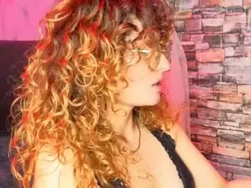 Chaturbate Sex Cam of emili_rouse_