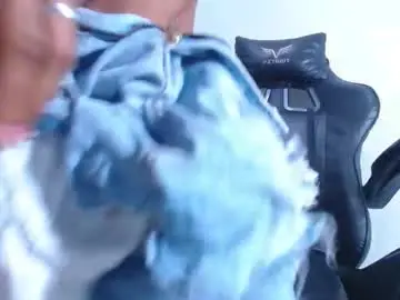 Chaturbate Live Sex Cam of stormiing_18