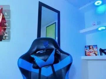 Chaturbate Live Sex Cam of raven_rouge