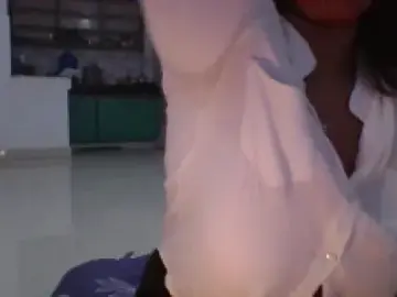 Dscgirls Free Porn Cam of SonamDiva