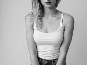 Myfreecams Sex Chat of Polina_Bri