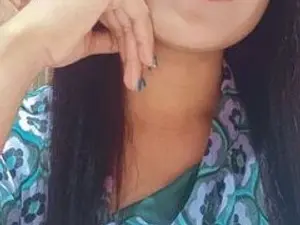 Streamate Adult Webcam of hottyriyaa