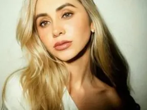 Streamate Live Sex Cam of Dakotapriincee