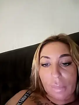 Stripchat Free Porn Cam of MiaMooly