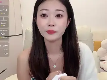 Stripchat Live Sex Cam of AyAy8888