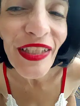 Stripchat Adult Webcams of Gecenin_Kralicesi