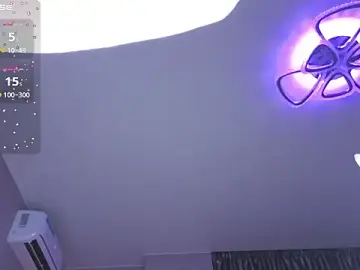 Stripchat Live Sex of KittieHeart