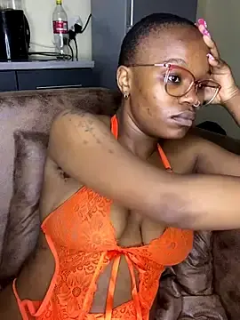 Stripchat Adult Webcam of YummyMelanin117