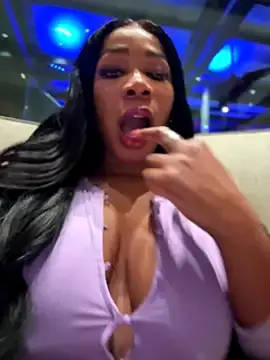 Stripchat Adult Video Chat of Belle___