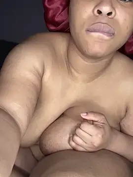 Stripchat Best Webcam of Ariviolet