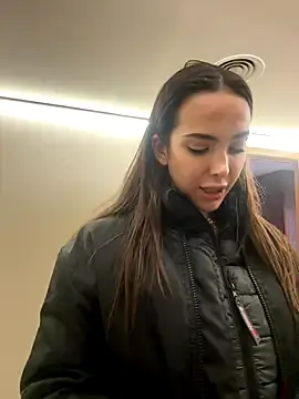 Stripchat Nude Webcam of VitoriaCarusso