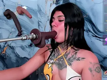 Stripchat Live Porn of Emily_Evo