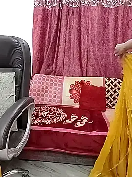 Stripchat Live Sex Cam of SEEMA_127