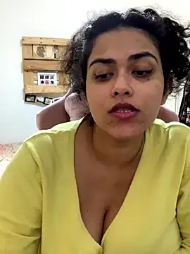 Stripchat Adult Webcam of Curvydesifromgermany