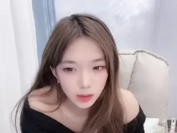 Stripchat Live Sex Cam of babyting-888-