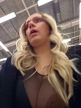 Stripchat Live Porn of Bondgirl_013