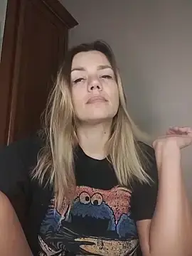 Stripchat Watch Live Sex Cams of KrissSexi