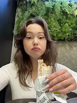 Stripchat Sex Cam of Peachy_Dream