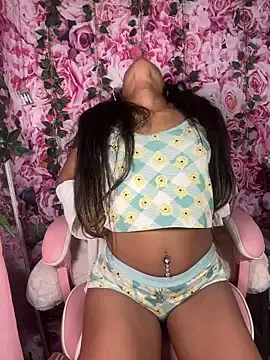 Stripchat Nude Webcam of mismialove