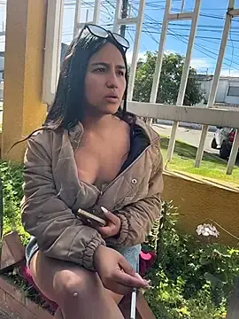 Stripchat Free Porn Cam of Samantha_firee