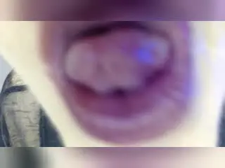 Xlovecam Free Live Porn of SondraRiddle