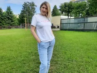 Xlovecam Free Live Porn of AliceShinyS