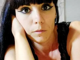 Xlovecam Live Sex Cam of OrianaLaFrancaise