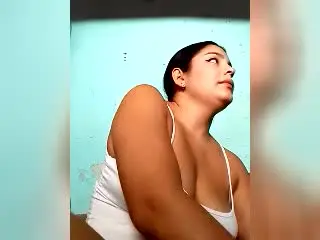 Xlovecam Nude Webcam of TalianaSquirt