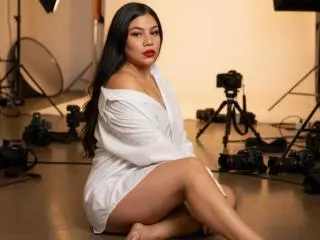 Xlovecam Live Sex Cam of AlmaWhite69