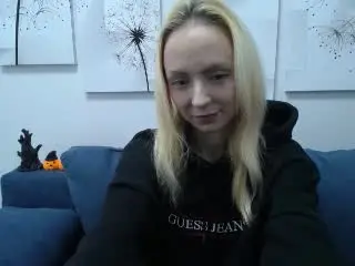 Xlovecam Private Sex Chat of GlariyaHot