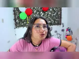 Xlovecam Adult Webcams of LunaSwt