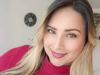 Xlovecam Free Porn Cam of Marcee69