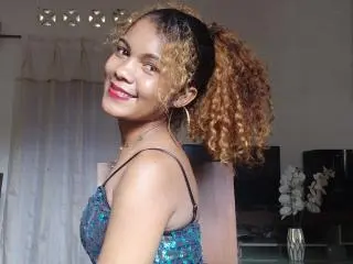 Xlovecam Live Porn of NazziaSexi