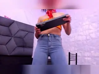 Xlovecam Adult Video Chat of MaiaPark