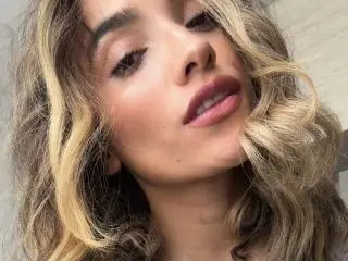 Xlovecam Private Sex Chat of AdharaCooperr