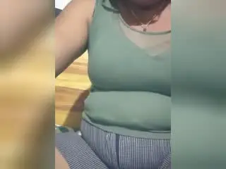 Xlovecam Live Sex Cam of Debie